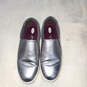 5/$30 Dr Scholl's Silver slip on shoes size 8